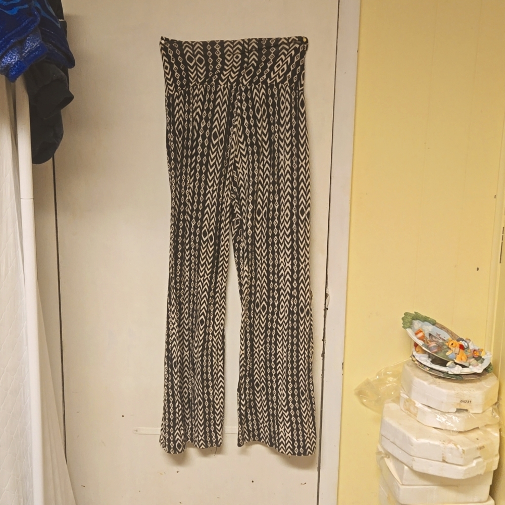 Comfortable hippy style pants, black with cream patterns, size large